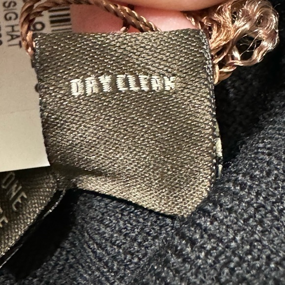 Coach 100% Merino Wool Beanie Hat One Size - Picture 6 of 8